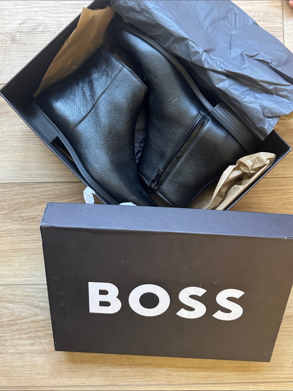 Hugo Boss Mens Theon Boots | Black Leather Chukka Ankle Boot - Picture 6 of 6